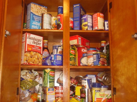 Food_on_shelf-public-domain.jpg